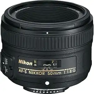 Nikon F 50mm f/1.8